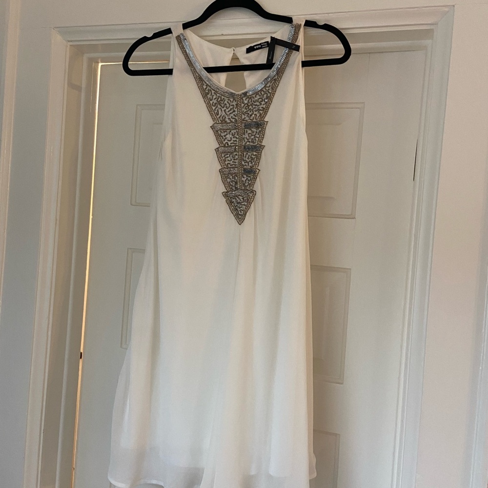 White Sleeveless trapeze Dress